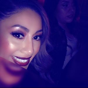 Meet your Posher, Anahi